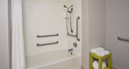 Hampton Inn & Suites Athens I-65 Room Type - 1K MOB HEA ACC TUB SFBD NS