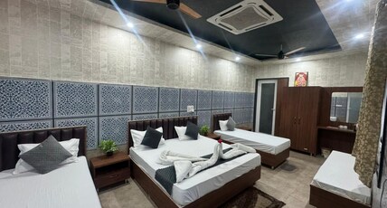 Kanha Retreat | 10 mins from Prem Mandir Room Type - Family Lounge Room with AC and Free Wifi Kanha Retreat | 10 mins from Prem Mandir Room Type - Family Lounge Room with AC and Free Wifi
