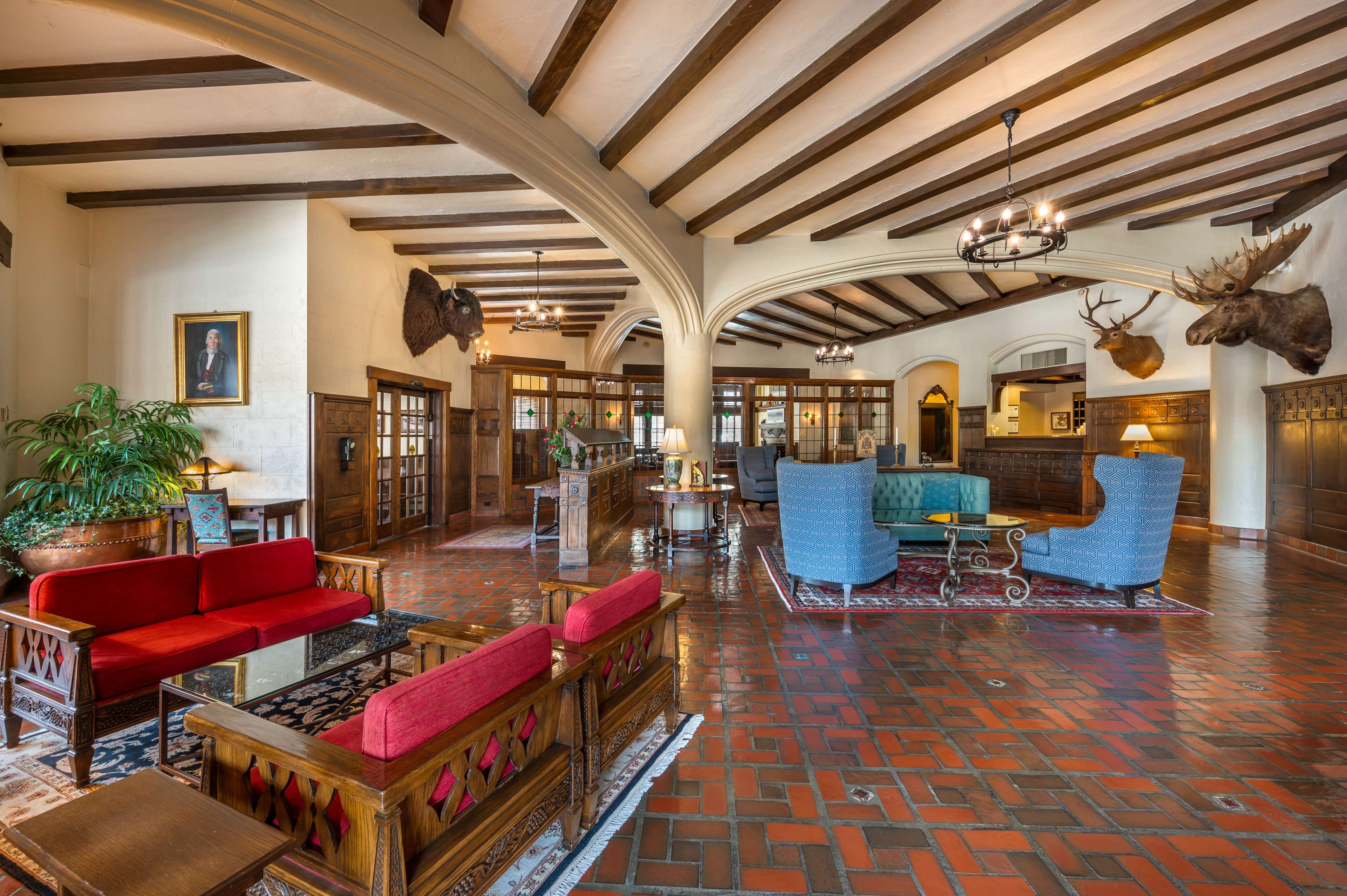 Best Western PREMIER Mariemont Inn - Tap to explore photos
