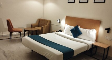 De Roy Inn Lucknow Room Type - Premium Rooms, Local Id Accepted, Free WiFi