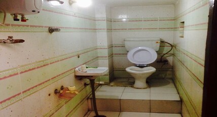 Roop Guest House Room Type - Fresh n up for 60 minutes in common area with shared bathroom : No Accommodation Roop Guest House Room Type - Fresh n up for 60 minutes in common area with shared bathroom : No Accommodation
