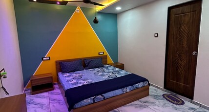 Mahadev Home Stay Room Type - Deluxe AC Room