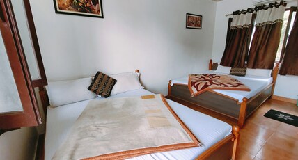 Hotel Radhika Palace Room Type - Dormitory Room