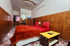 Meena Guest House