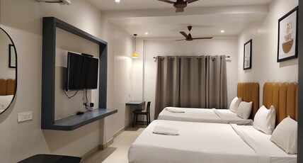 HOTEL BLUE STONE 2 Room Type - Family Suite Room City view