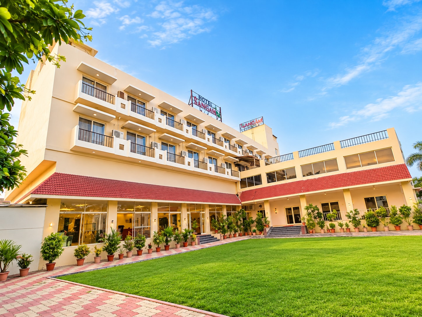 Tanarika Resort - Tap to explore photos