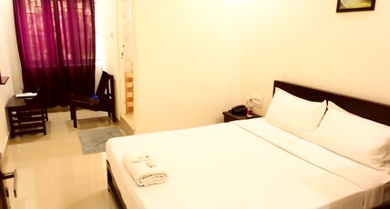 Regal Residency Room Type - Deluxe Double Room Non Ac