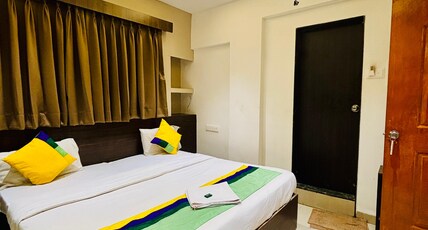 Hotel Royal Samrat Room Type - Standard AC Room