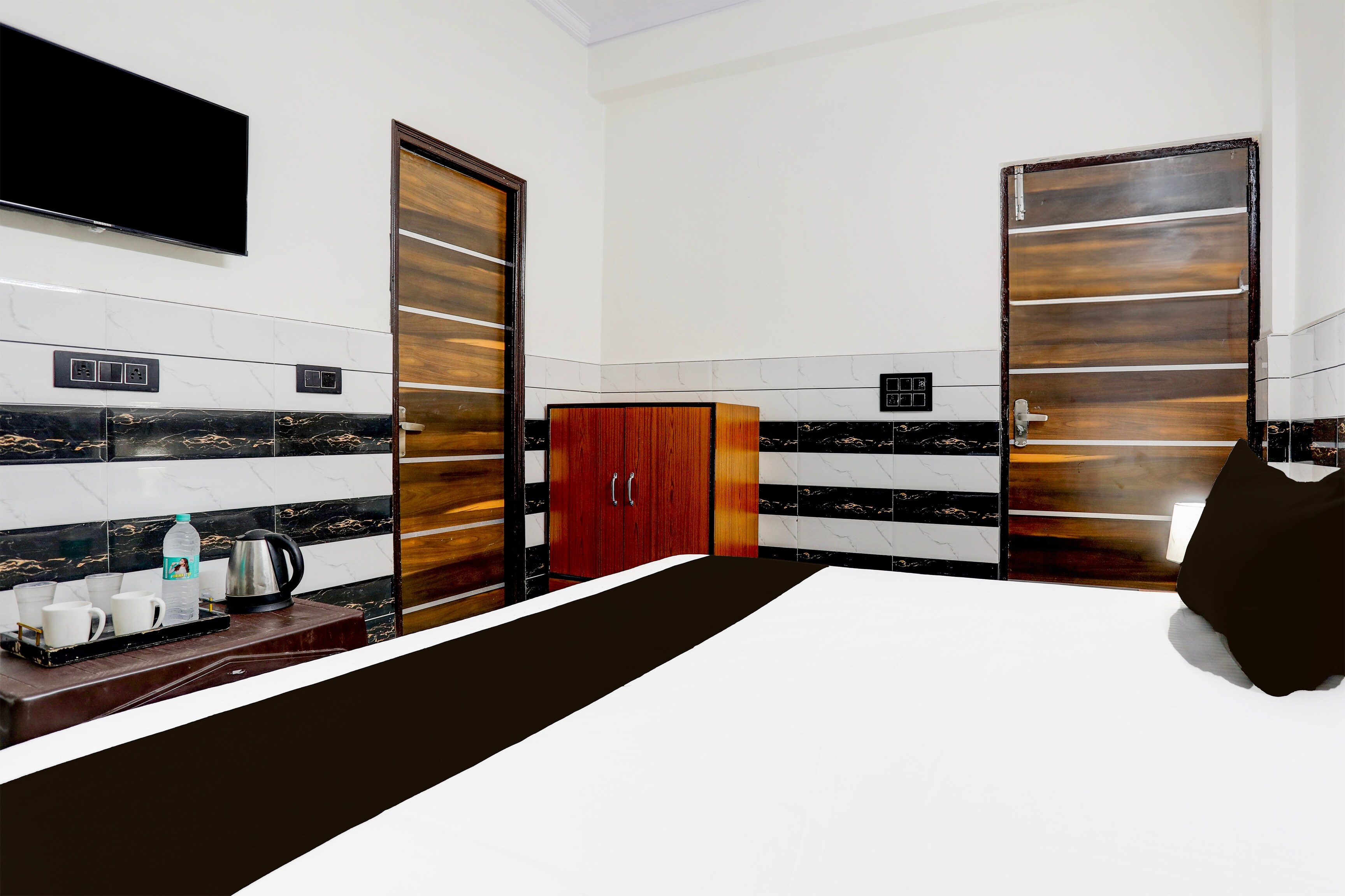 Hotel O Kanha palace - Tap to explore photos
