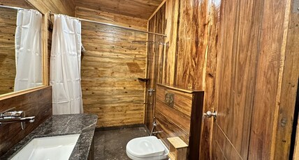 Blue poppy Premier Joshimath Room Type - Vishnu Prayag View Super Deluxe Room With Private Balcony