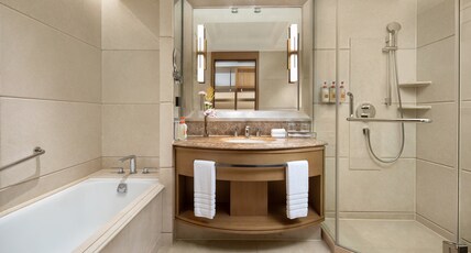 Crowne Plaza Shanghai Fudan Room Type - 2 Twin Standard High Floor