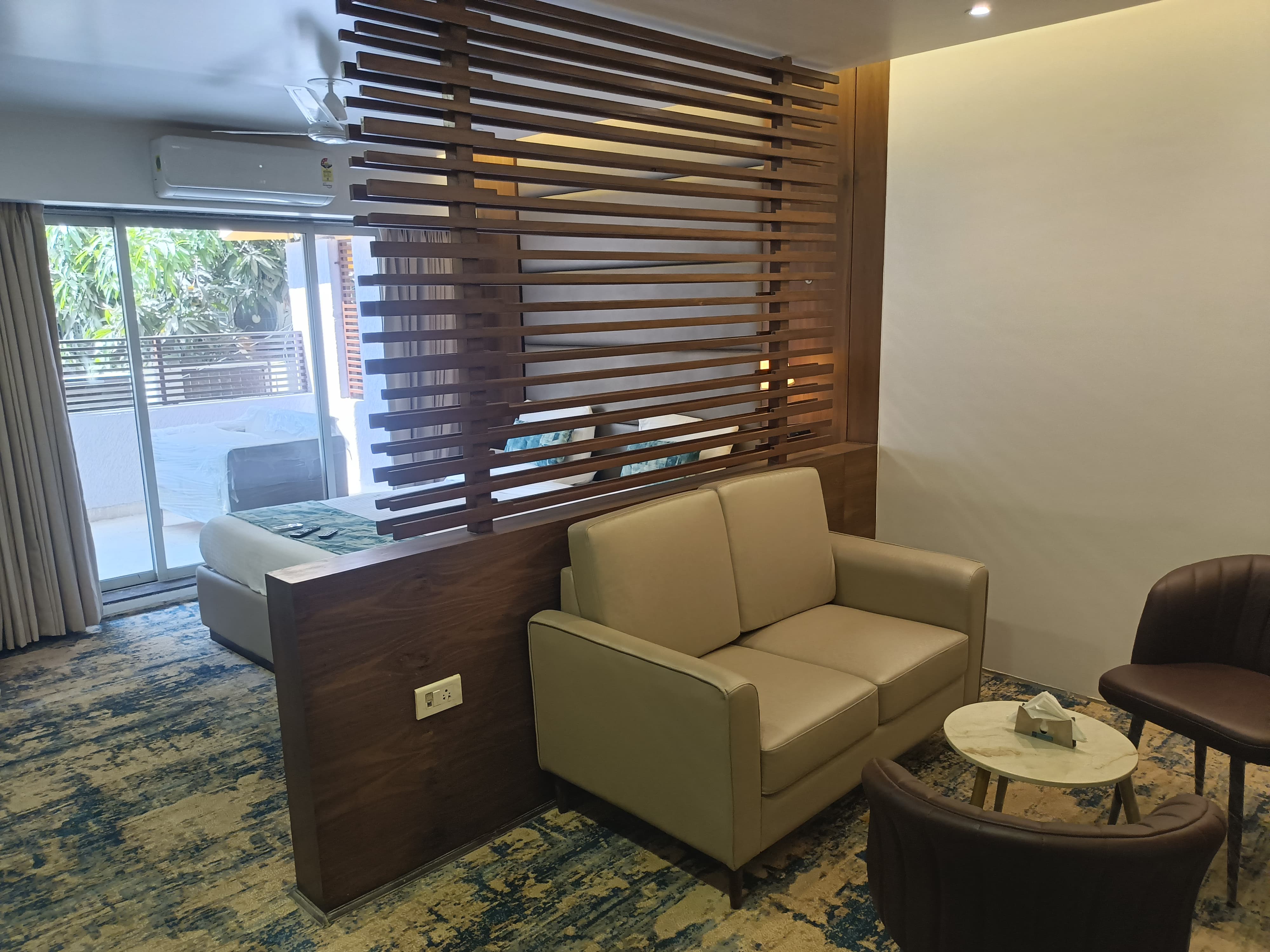 Hotel Dakshin Grandeur - Tap to explore photos