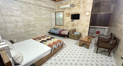Vaibhav palace Room Type - Bedroom 1
