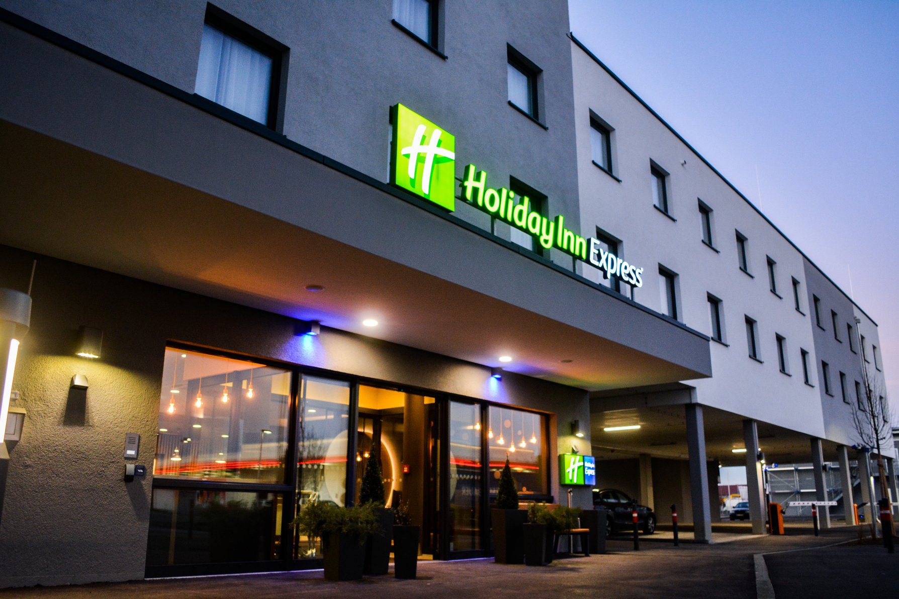Holiday Inn Express MUNICH - OLCHING - Tap to explore photos
