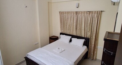 Oxemate Service Apartment - Suites Room Type - Double Room AC
