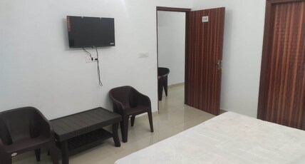 Roop Niwas(Opposite Mall of Amritsar) Room Type - Deluxe Room