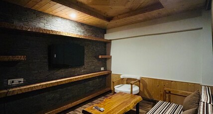 Snow Apple Resort by West Western ( centrally heated and air cooled) Room Type - Tree House