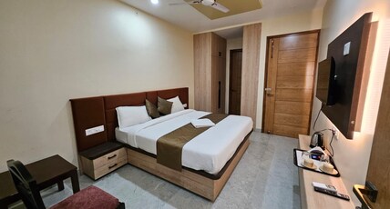 Shiva Shray Villa | Varanasi Room Type - Deluxe Room