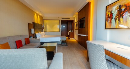 Crowne Plaza Nairobi Airport Room Type - 1 King Bed Junior Suite