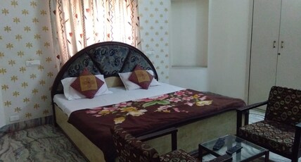 Hotel Ambika Palace Room Type - Superior Room
