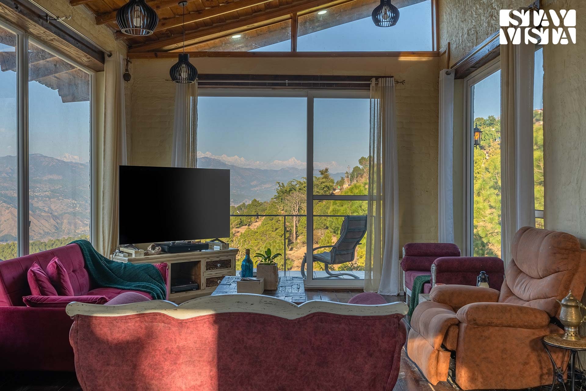 StayVista at Pleasance Villa - Tap to explore photos