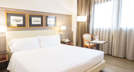 Best Western Hotel Modena District Room Type - 1 King Bed, Non-Smoking, Economy Room, Ground Floor Best Western Hotel Modena District Room Type - 1 King Bed, Non-Smoking, Economy Room, Ground Floor