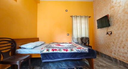 Basuri Guest House Room Type - Non AC Double Bedroom