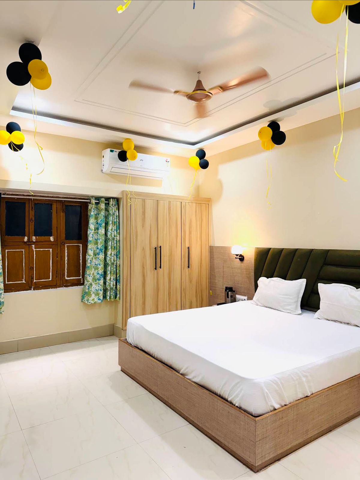 Hotel Mangalam - Tap to explore photos