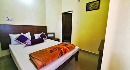 STAYMAKER Q Inn Kushalnagar Room Type - Standard Room NON AC