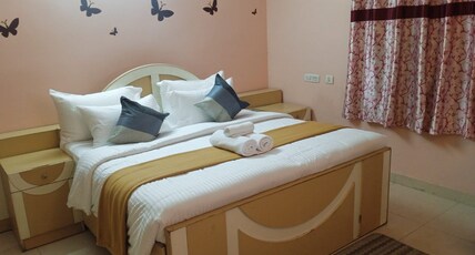Eaze & Comfort Hospitality Room Type - Ground Floor - Luxury King Bed Room