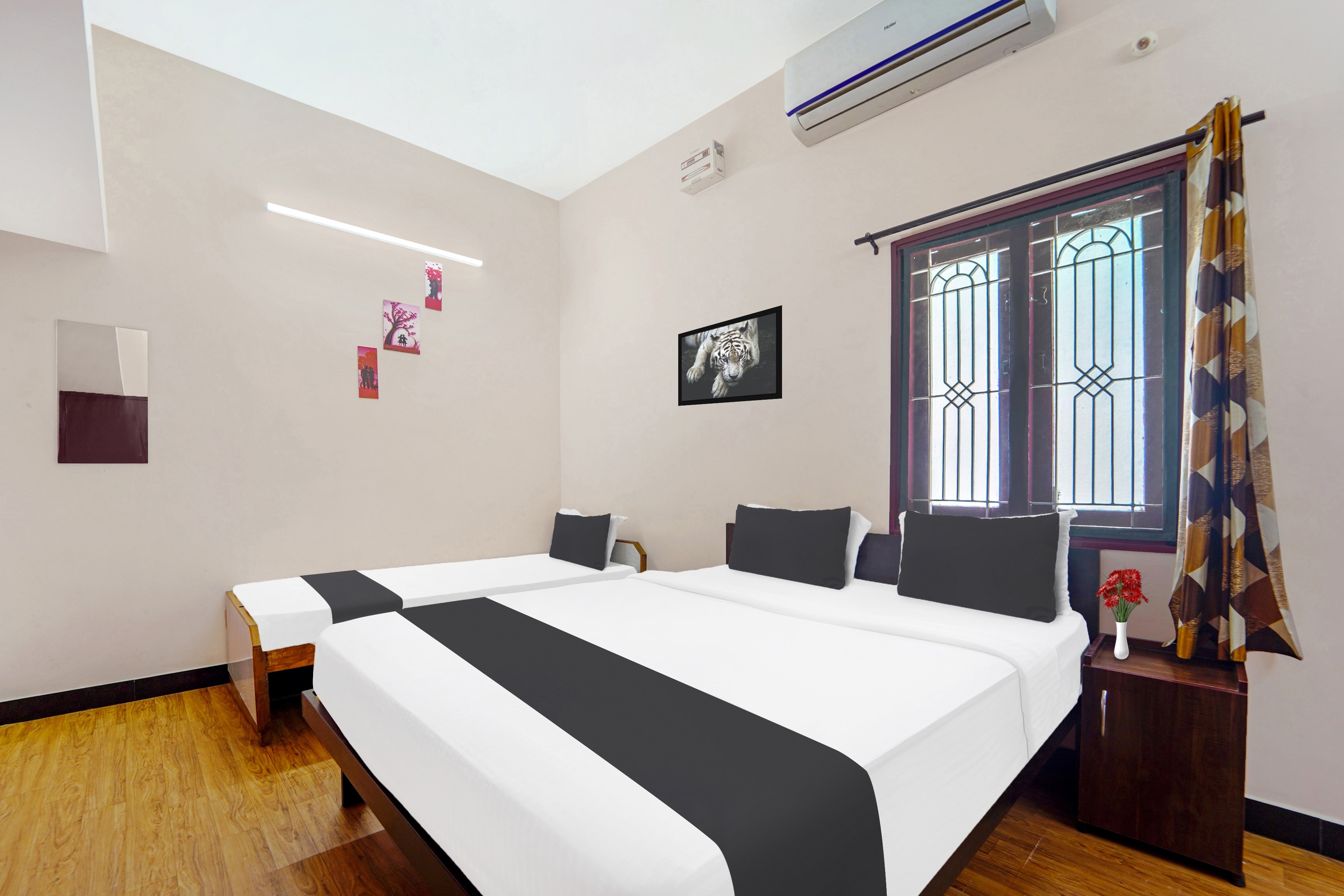 Hotel O Ganapathy Athipalayam Pirivu Road - Tap to explore photos