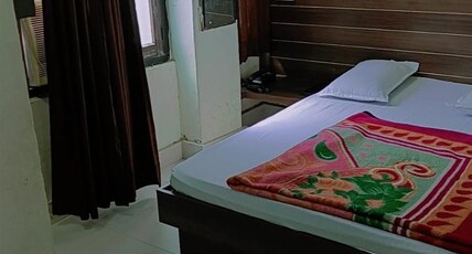 SAHIBA PALACE GUEST HOUSE Room Type - Standard Double Bed Non Ac (With Non Attach Bathroom)