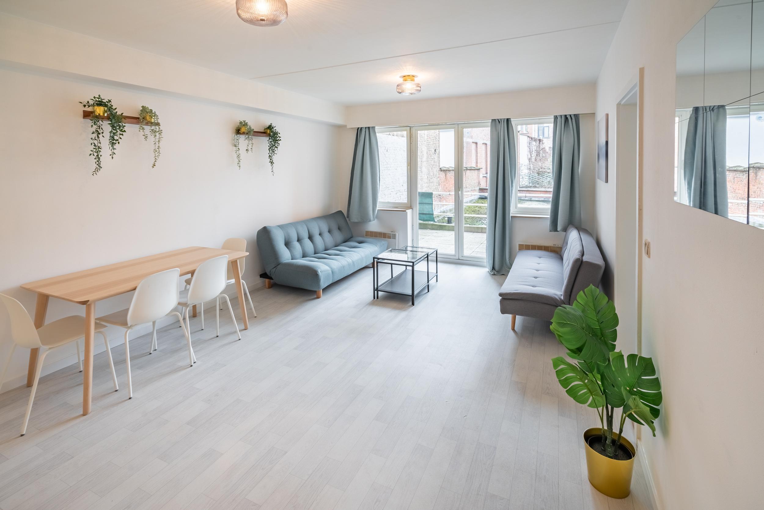Classic 1 bedroom Apartment in Antwerp - Tap to explore photos