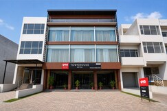 Super Townhouse by OYO Old Kalka Ambala Road Formerly Viraj inn
