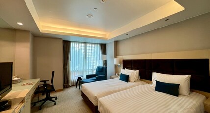 Sora Resort & Suites Sukhumvit Room Type - Deluxe Twin Bed City View