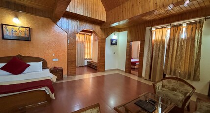 Hotel Golden Dreams Room Type - Family Suite (AC)