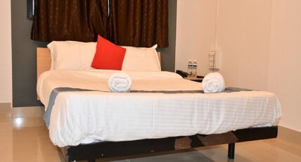 Hotel Green Leaves Room Type - Standard Room AC