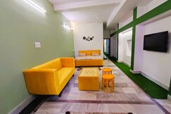 Yellow House 2BHK AC Homestay