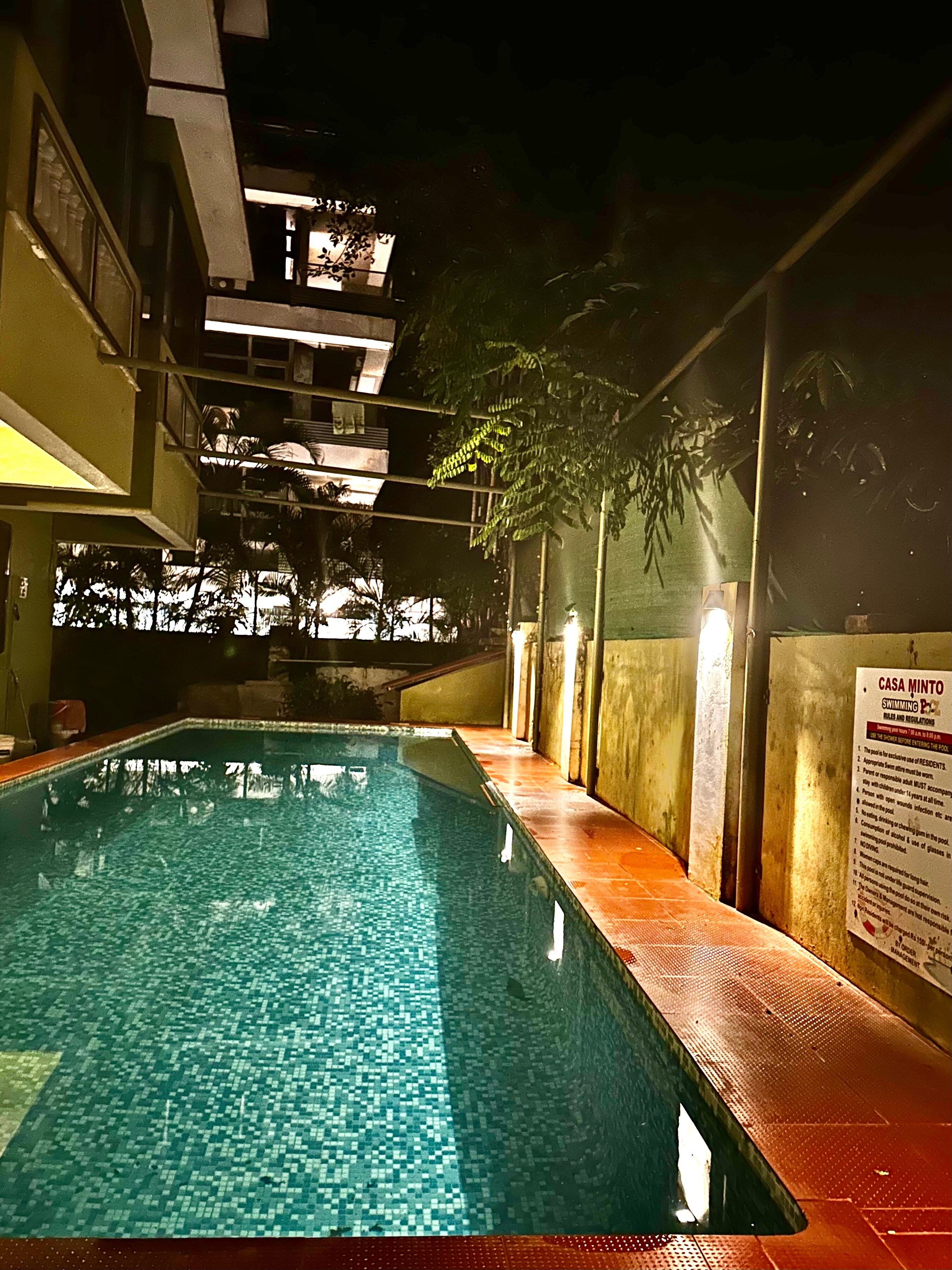 Sunny Side Up Pent 1 - Tap to explore photos