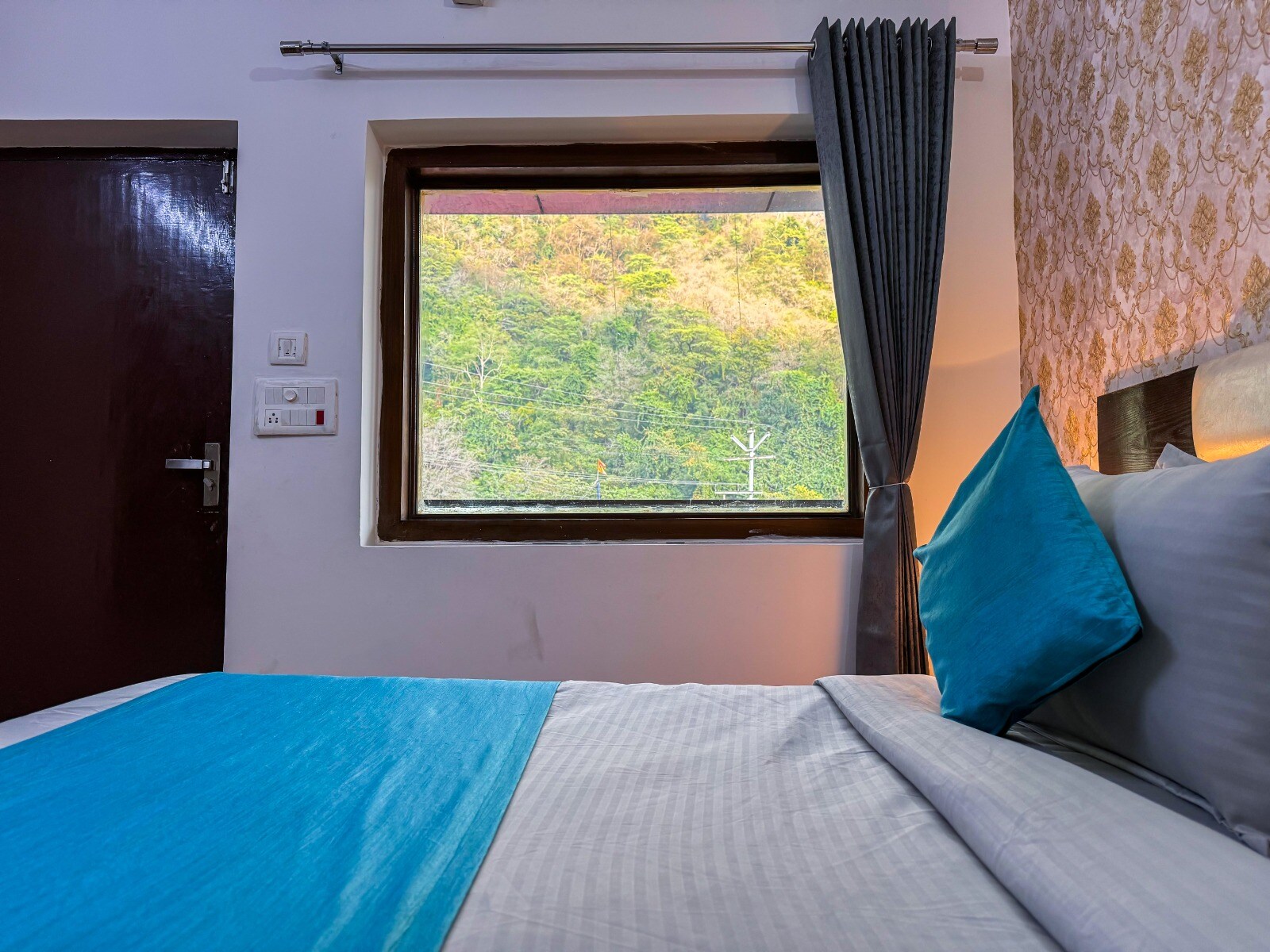 Rishikesh Residency By Euphoric - Tap to explore photos