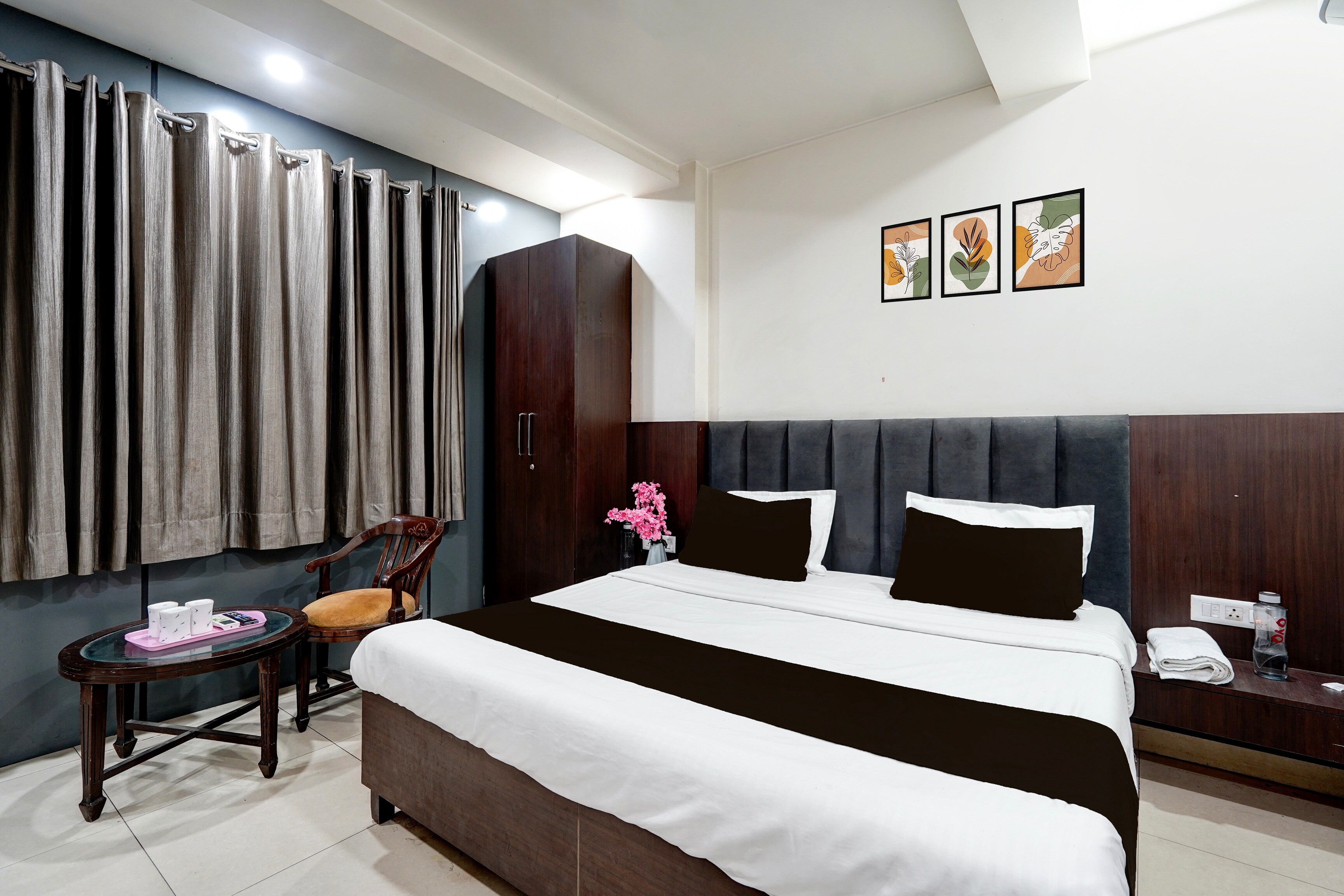 Hotel O Hotel Starline Residency a Luxury Stay - Tap to explore photos