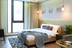 The Vogue by Quirk Stays   Aravalli view   Netflix