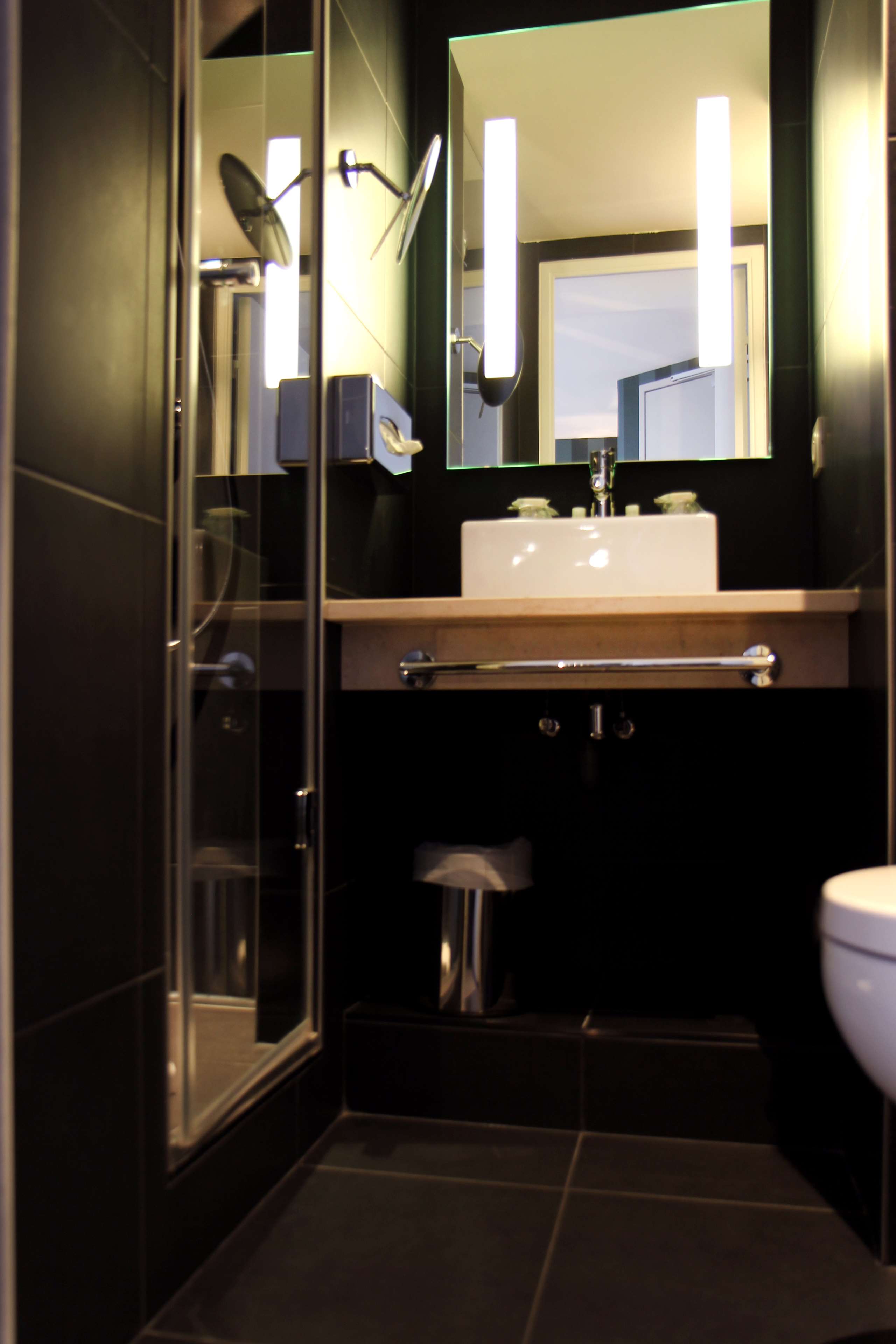 Best Western Hotel Opera Drouot - Tap to explore photos