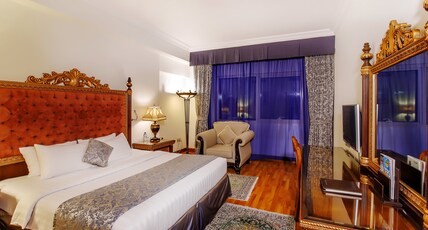 Grand Excelsior Hotel Bur Dubai Room Type - Commodore suite Exclusive Grand Excelsior Hotel Bur Dubai Room Type - Commodore suite Exclusive
