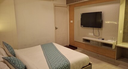 THE BANARAS PARADISE Room Type - Executive Room