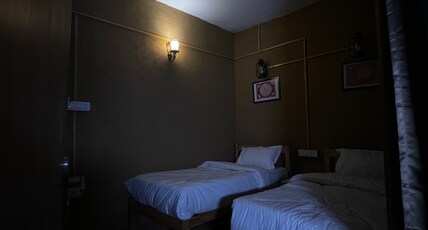 Hotel Vardaan Hills Room Type - Mud House (Interconnected Rooms) himalayan view