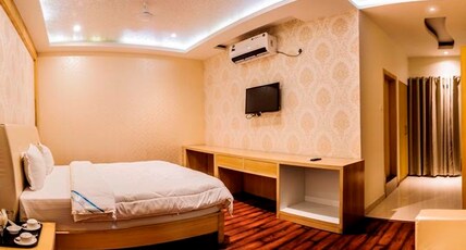 HOTEL YASH INN Room Type - Presidential Suite