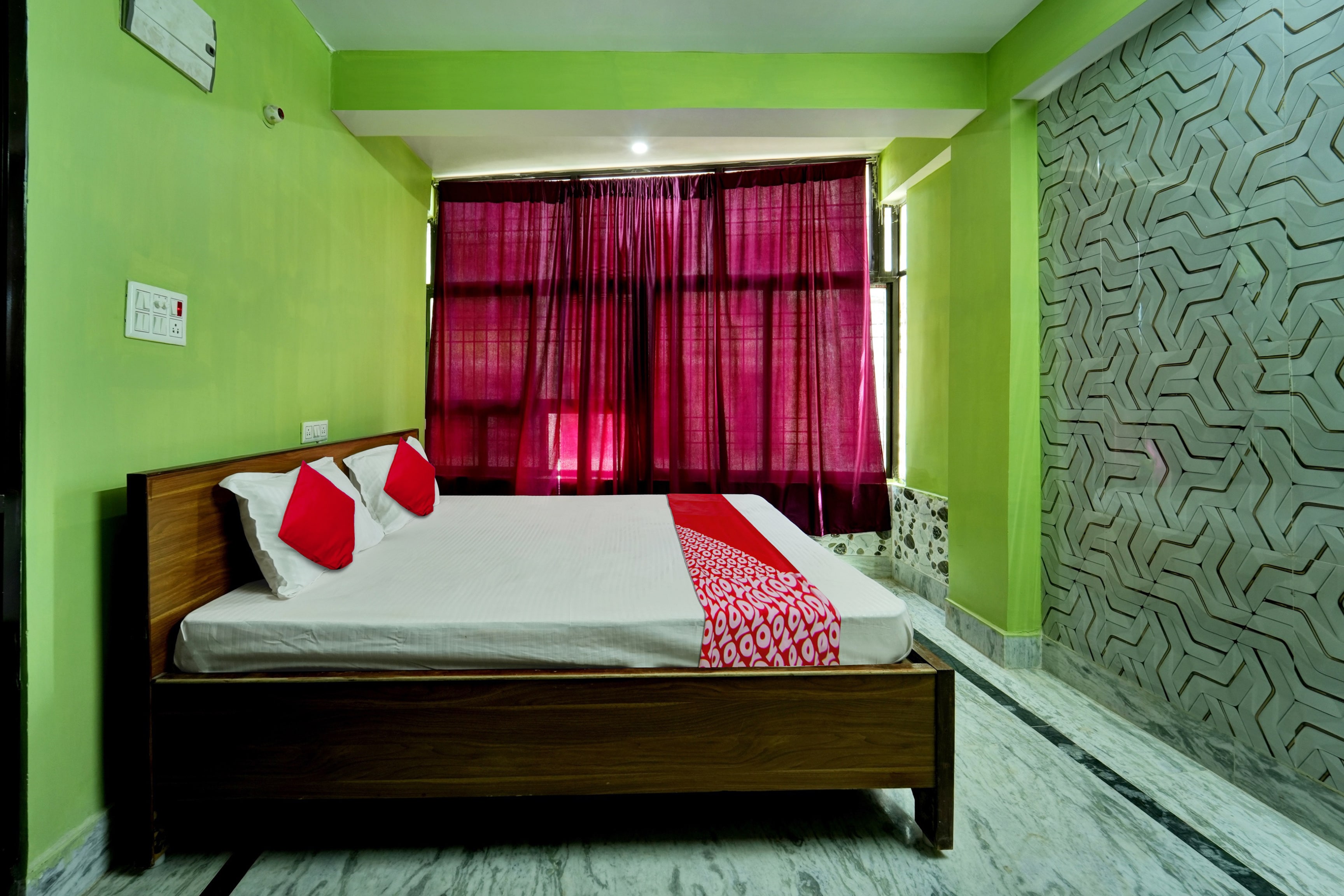 Hotel O Mahal Inn - Tap to explore photos