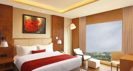 DoubleTree by Hilton Pune Chinchwad Room Type - King Presidential Suite with Lounge Access
