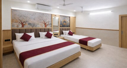 Hotel Shreenidhi Room Type - Family Room - Triple Bed with Balcony